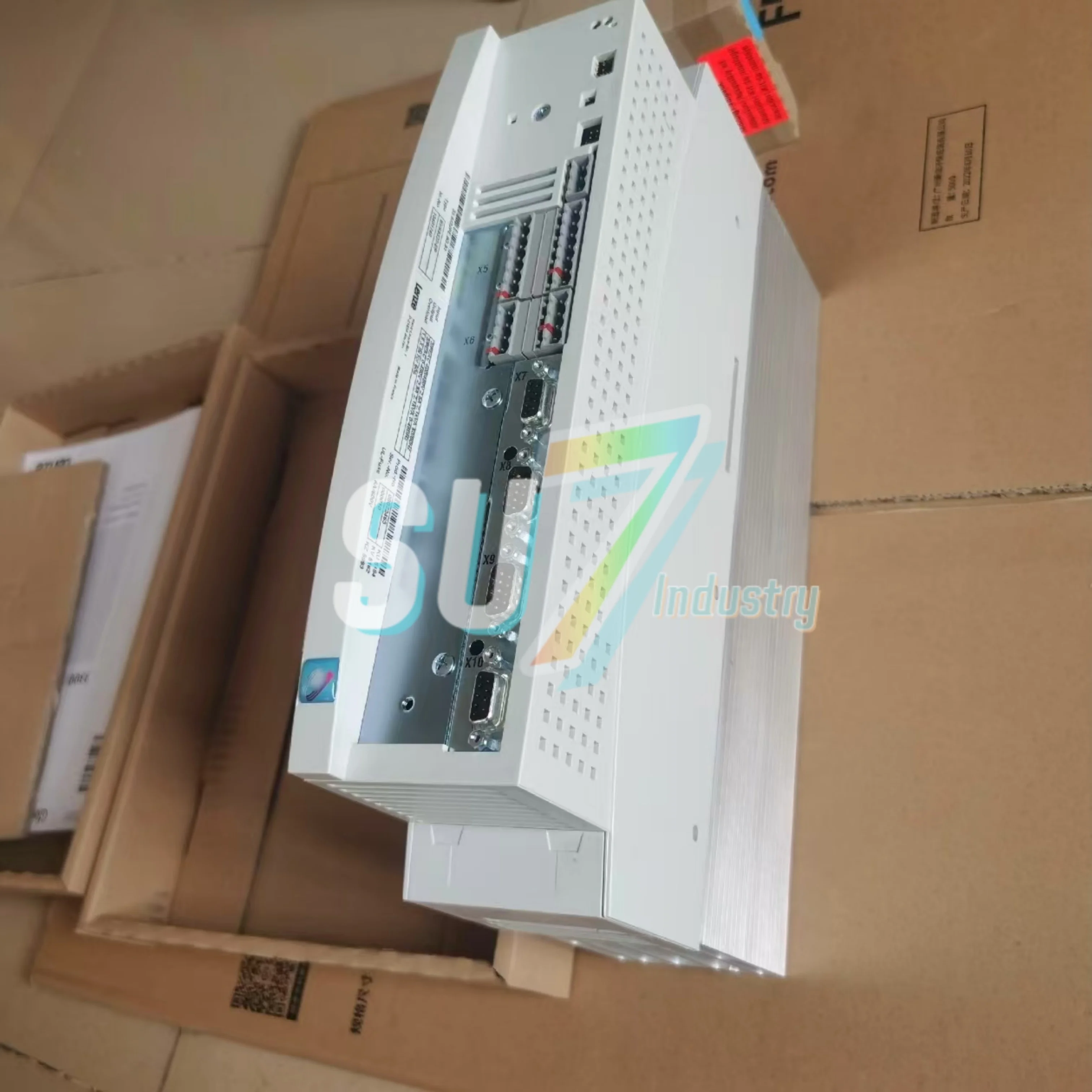 Servoazionamento EVS9322-ES EVS9322-EP EVS9322-EK EVS9322-EIV907 EVS9322-EI EVF9322-EVV004 EVS9322-ET Nuovo originale