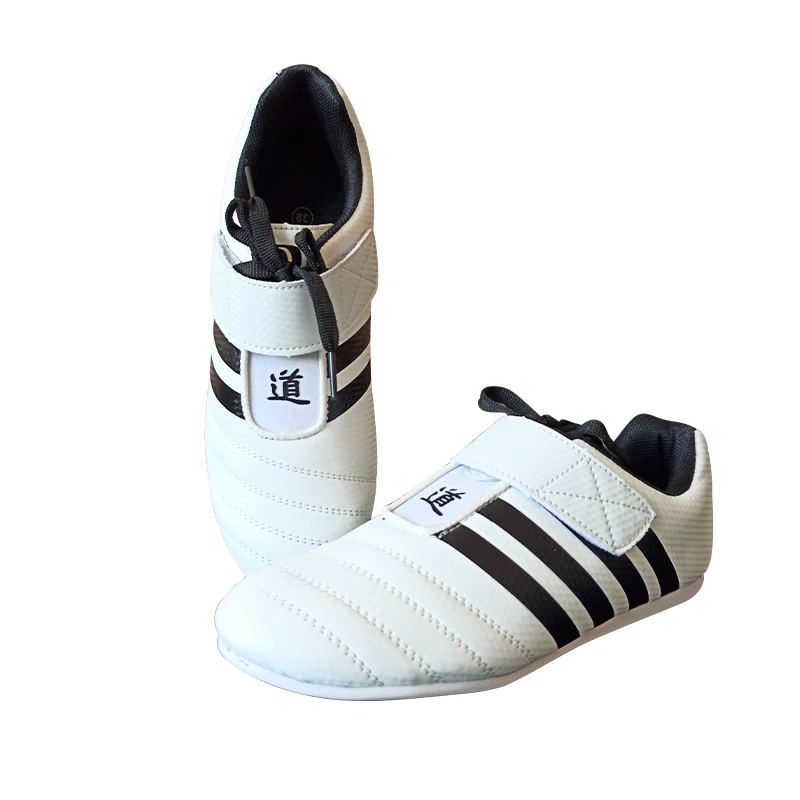 大人と子供テコンドーシューズ男性女性体育館カンフー柔術空手トレーニングシューズ通気性 TPR ソフト底の靴