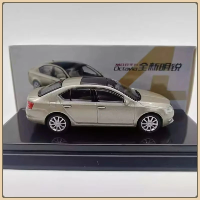 

Diecast Alloy 1/64 Octavi 30th Anniversary Edition Set Gift Box Car Model Collection Display Toy Gifts Souvenirs