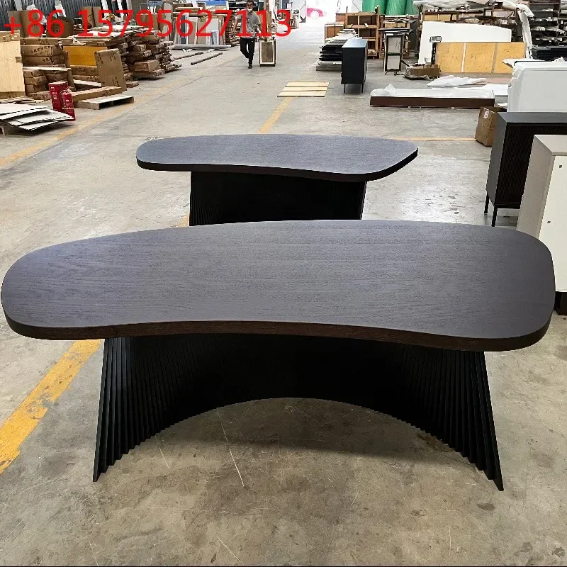 

Итальянский минималистичный офисный стол класса люкс для руководителя, дизайнерский компьютерный стол, модный письменный стол