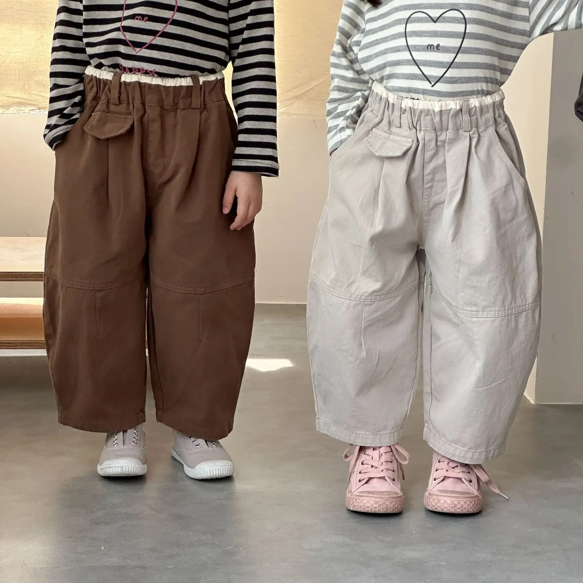 

2025 Autumn Kids Wide Leg Pants Elastic Waist Baggy Trousers with Back Pockets Solid Color Casual Pants for 2-9Y Boys Girls