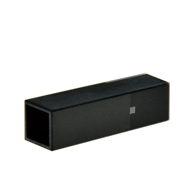 Slanted quartz all black micro colorimetric dish with high UV transmittance and two-way light transmission