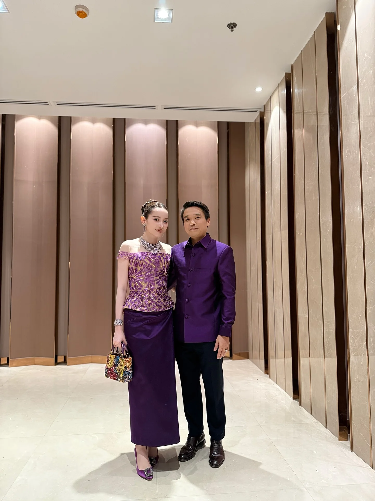 ディープパープル サテン フロアレングス ハイウエスト Aラインスカート エレガント イブニングドレス 夏のトレンド オフィス パーティーウェア サイドスリット