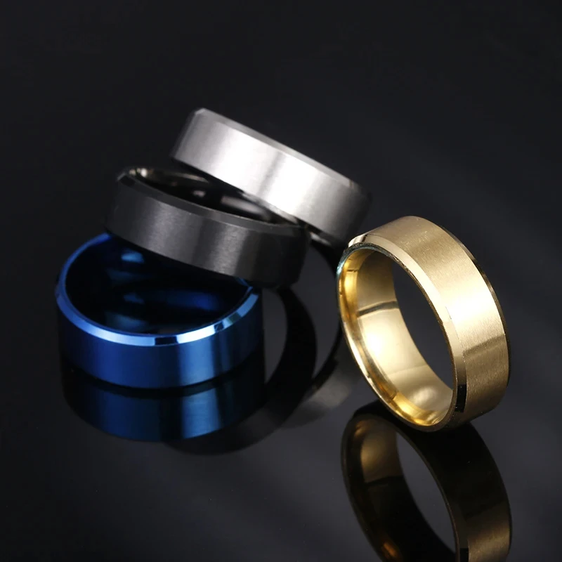 Anel escovado superfície de aço inoxidável para homens e mulheres, banda de casamento simples, acessórios clássicos para joias, 8mm, 4 cores