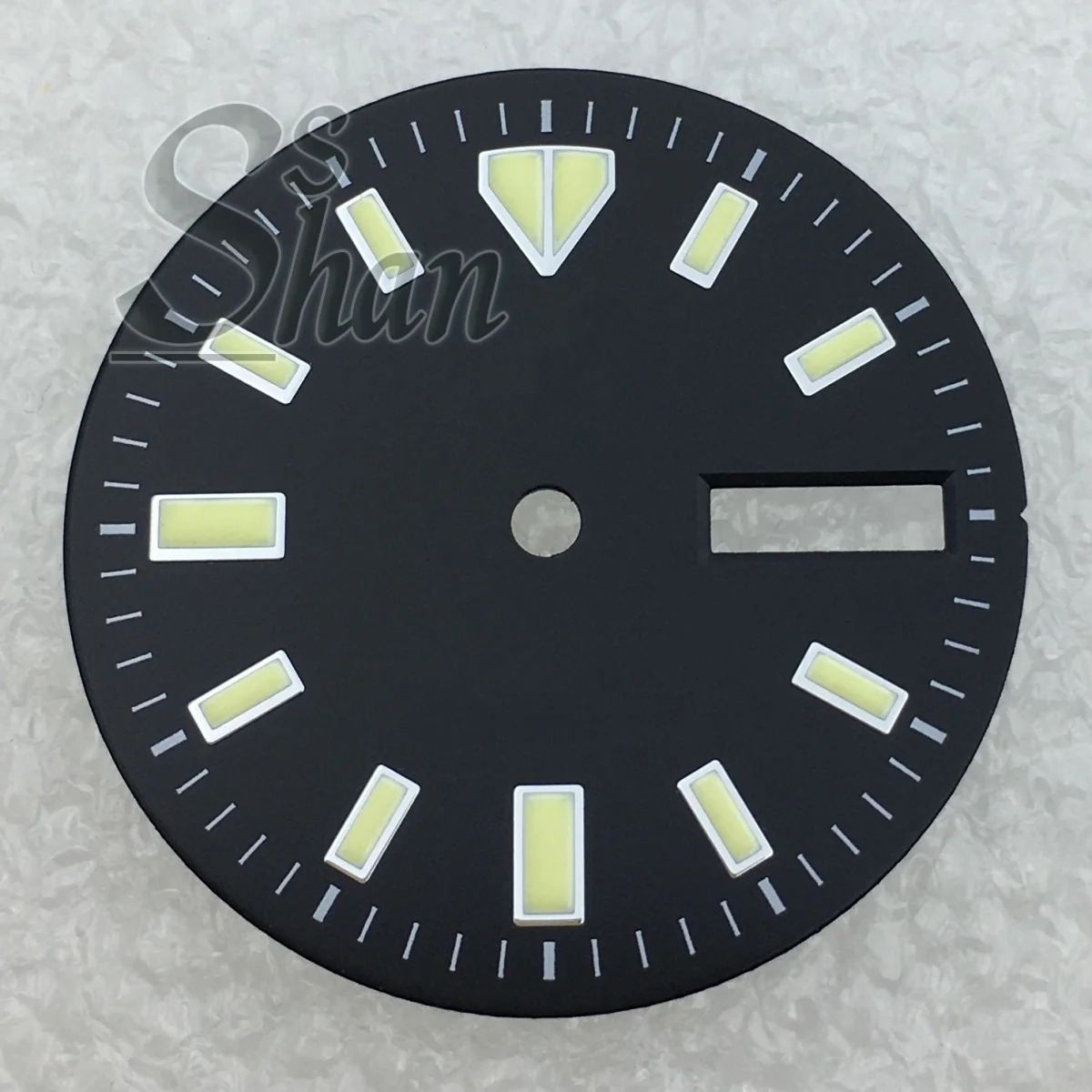 สีดํา 29 มม. ปฏิทินเดี่ยวปฏิทินคู่ตัวอักษรสีเขียวส่องสว่างหรูหรา dial เหมาะกับ NH35 NH36 การเคลื่อนไหว