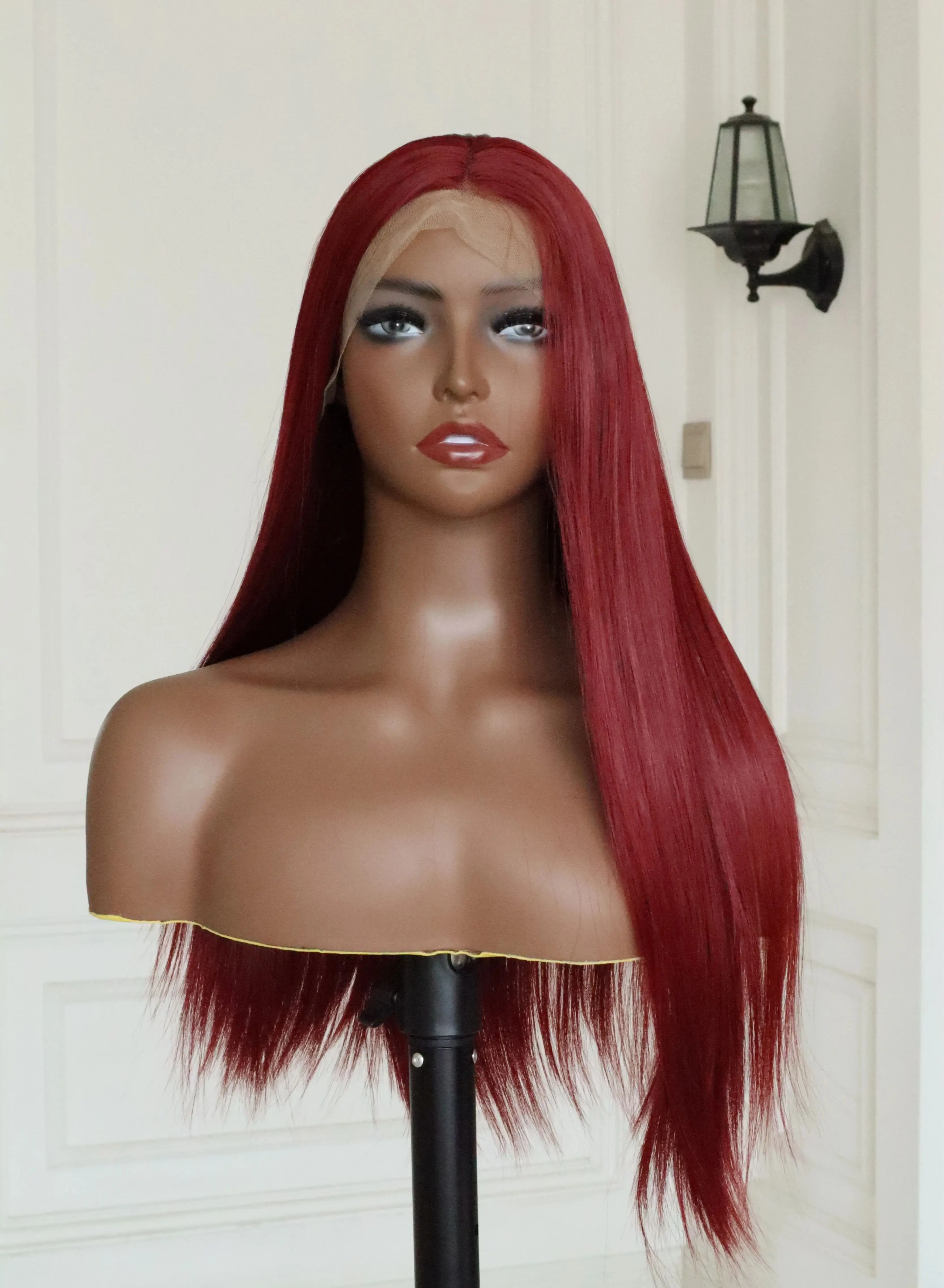 

Темно-красные парики 13x4 на шнуровке, 20-дюймовые шелковистые длинные прямые синтетические бесклеевые парики для женщин, термостойкие средние части вечеринки