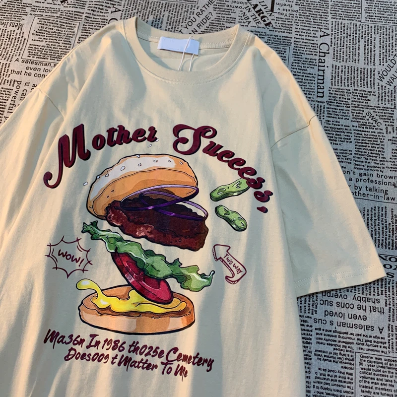 Delicious Burger American Retro Fun Printed Short Sleeved T-shirt For Men Women Street Loose Versatile Half Sleeved Funny Tee