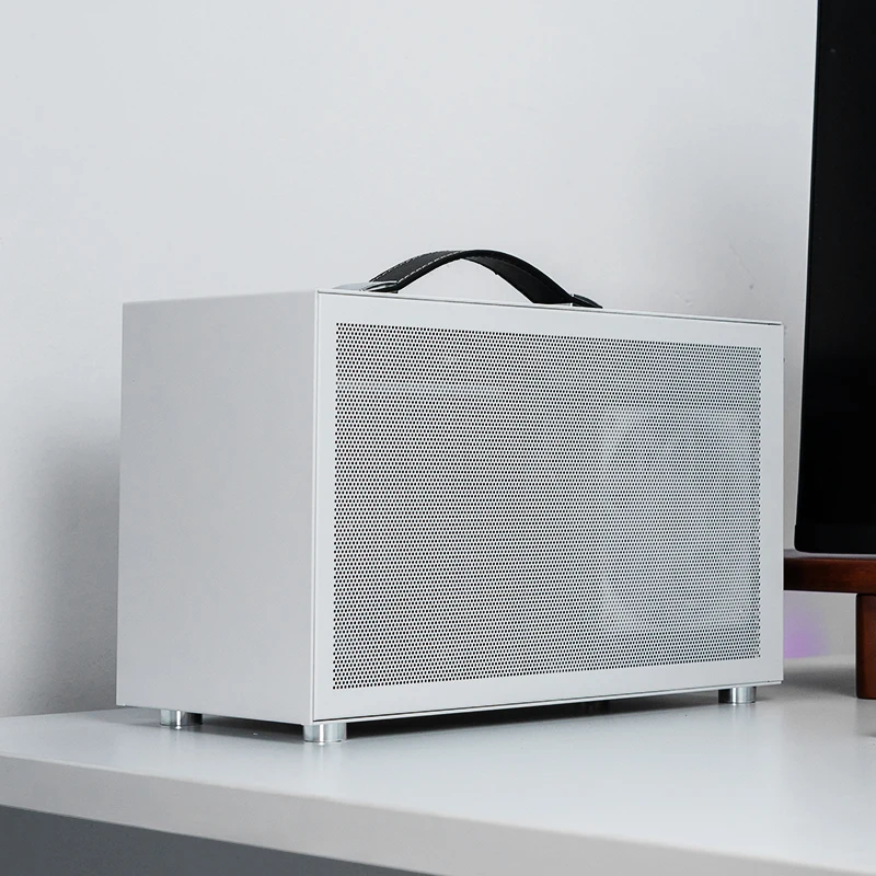 Small Desktop Computer: Der perfekte Allrounder für Home Office, Reisen und moderne Arbeitswelten