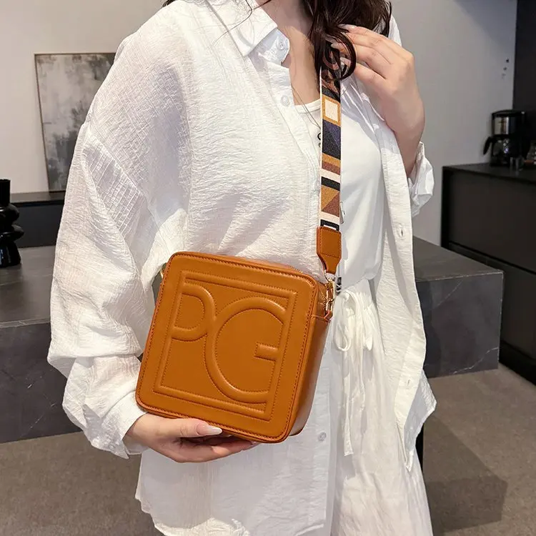 Candy Color Indentation Bag Women's 2025 New Fashion Simple Solid Color Handbag Commuting Versatile Messenger Bag