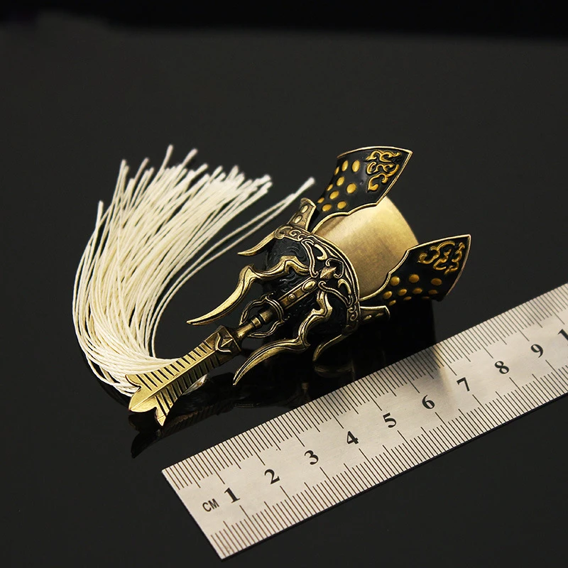 8cm Yonjie gioco che circonda casco generale Wuwei Hou Yueshan phoenix coda sapone oro casco in metallo modello di arma ornamenti giocattoli