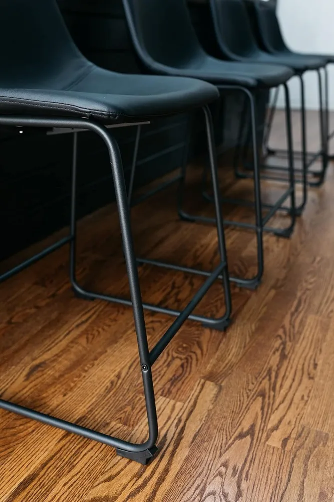 Desain khas oleh Ashley Centiar 24 "konter tinggi Modern ember Barstool, 2 hitungan, hitam Bar bangku untuk dapur