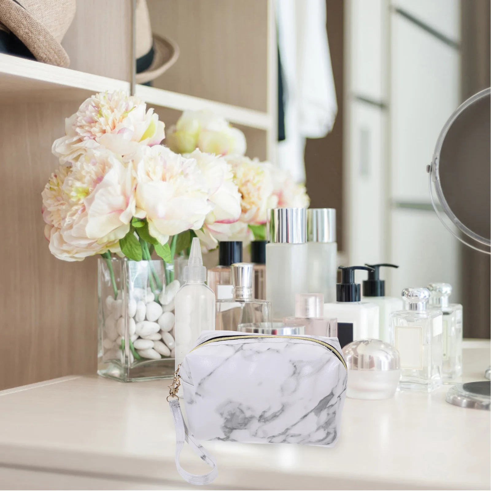 

1Pcs Portable PU Bag Marble Pattern Makeup Pouch Travel Organizer Toiletry Storage Bag Women Girls Makeup Tool