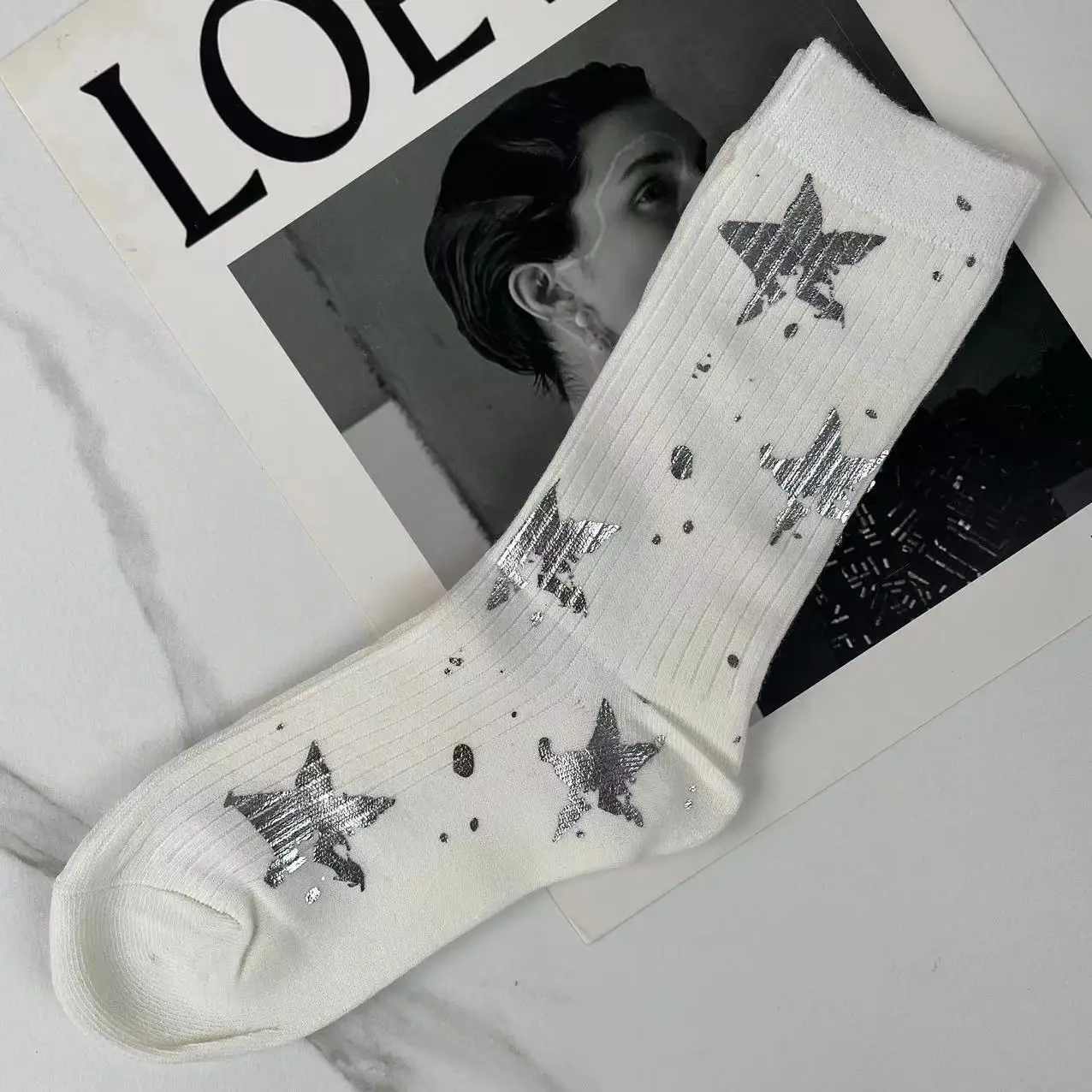 Calcetines largos de algodón con estampado de estrellas para mujer, calcetín informal a la moda, de alta calidad, talla 35-40, novedad de invierno, 2023