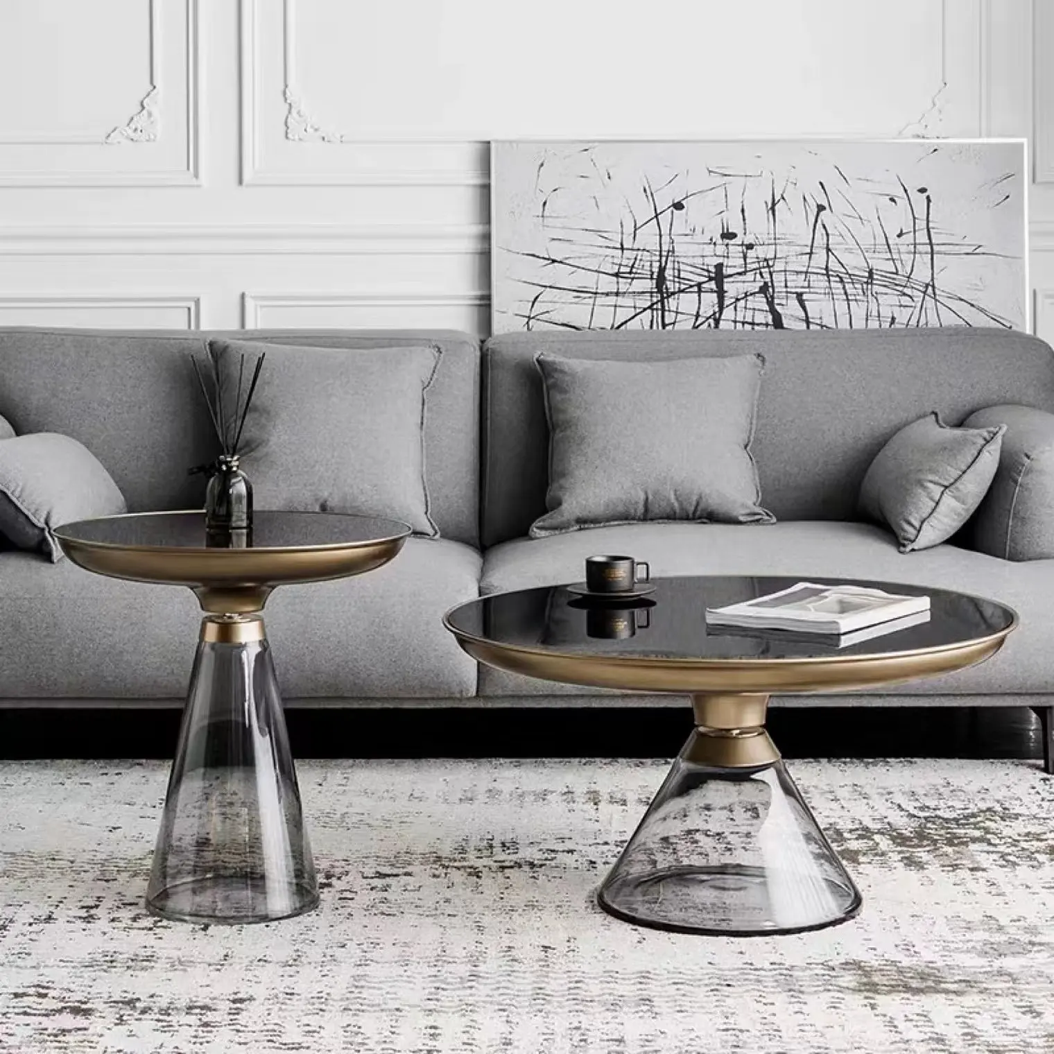 

Nordic Style Round Tempered Glass Coffee Table Light Luxury Modern Luxury Coffee Table Set for Home Apartment