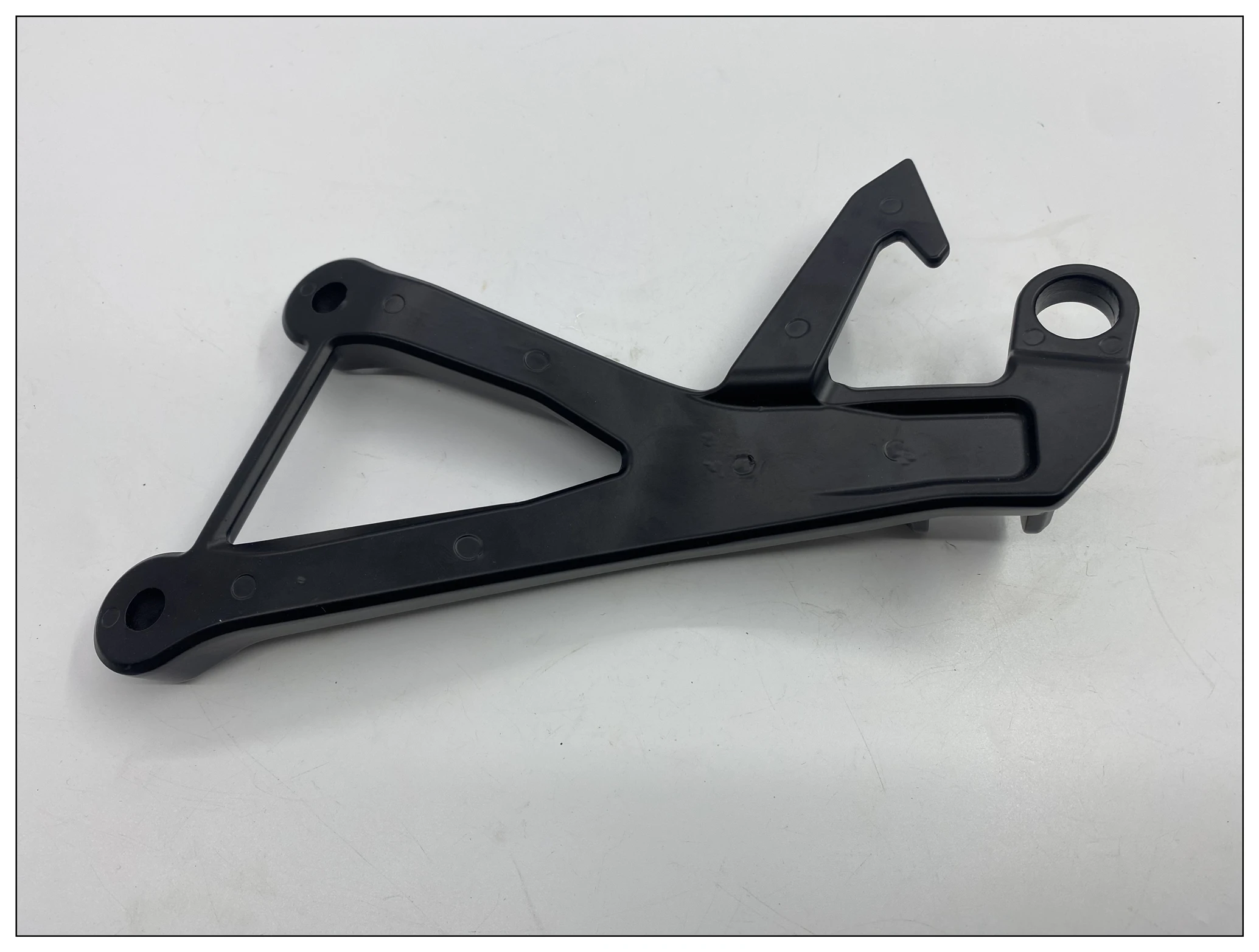 Suitable for Kawasaki ZX-4R/ZX-4RR rear footrest bracket/footrest tripod/exhaust bracket