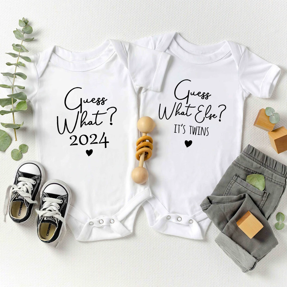 Twin Infant Onesies Fun Letter Print Pregnancy Announcement Baby Clothes Double Surprise Fine Gift Cotton Newborn Bodysuiys