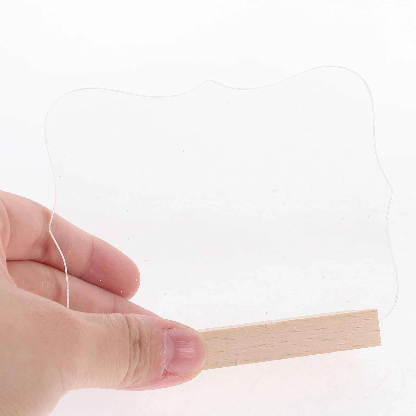 

4Pcs Clear Acrylic Table Number Holder with Wood Stand for Banquet Wedding Decoration Seat Signs Table Supply Accessories