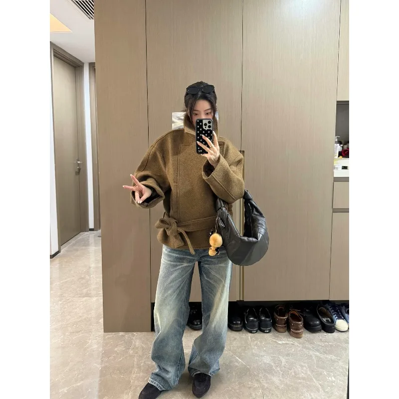 سترة قصيرة جديدة على الطراز الكوري لعام 2025 مع خصر شريطي للنساء في الخريف والشتاء #4