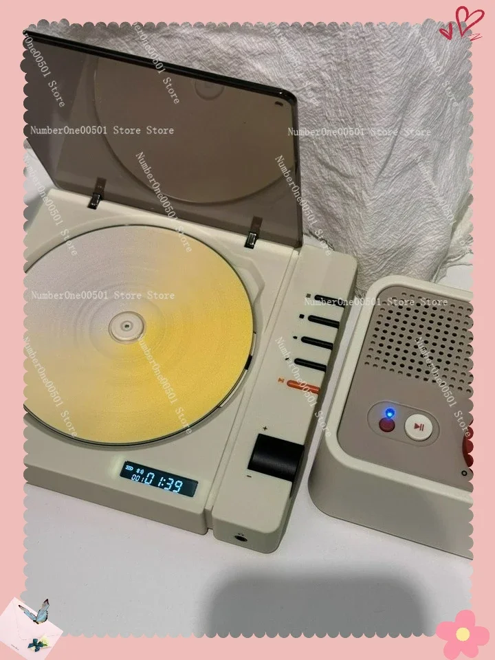 

Retro Bluetooth CD player MUSE Design Award winning CD player