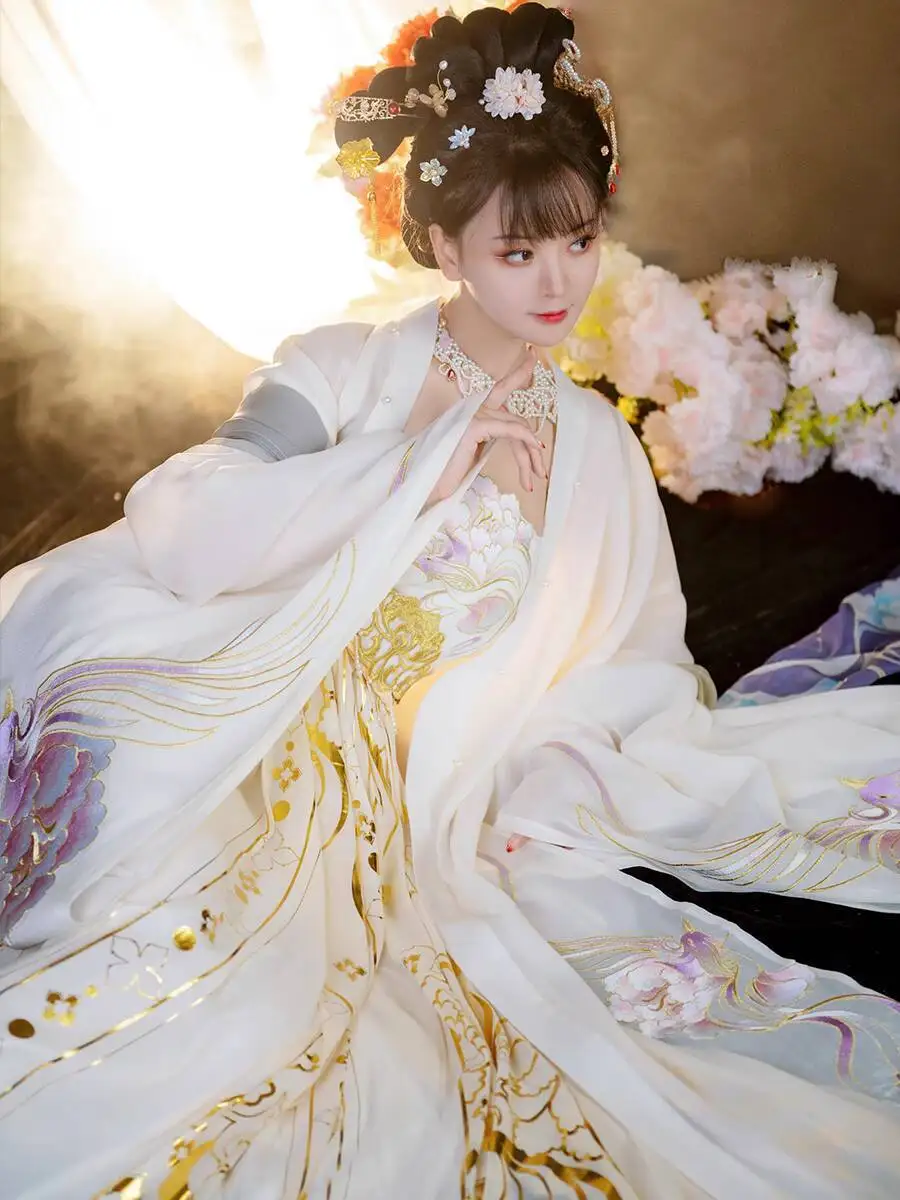 

New Tang System Hanfu Women Hezi Skirt White Heavy Industry Embroidery Big Sleeved Shirt Fiesta Carnival Halloween Cos Cosplay