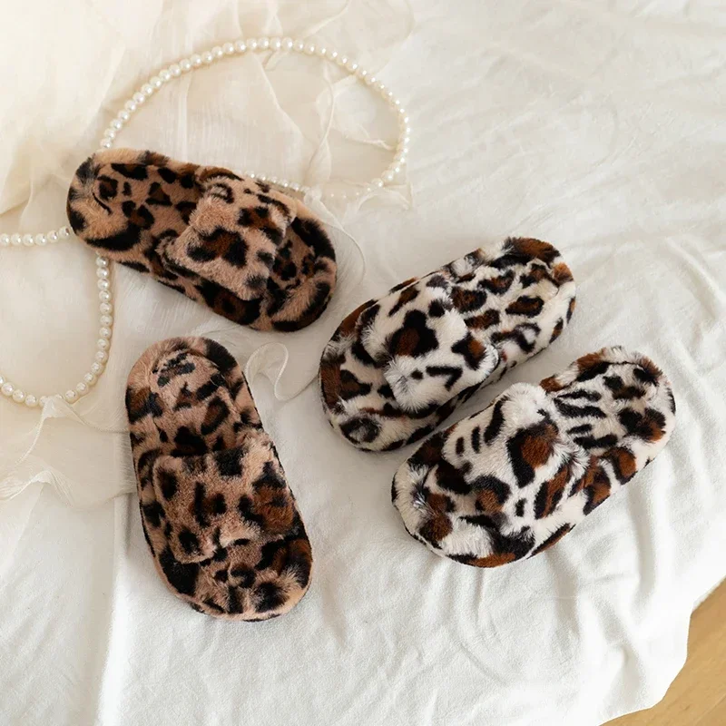 2025 Winter New Children's Shoes Plush Slippers Leopard Pattern Fashion Warm Shoes Indoor Korean Girls' Casual Slippers view 4