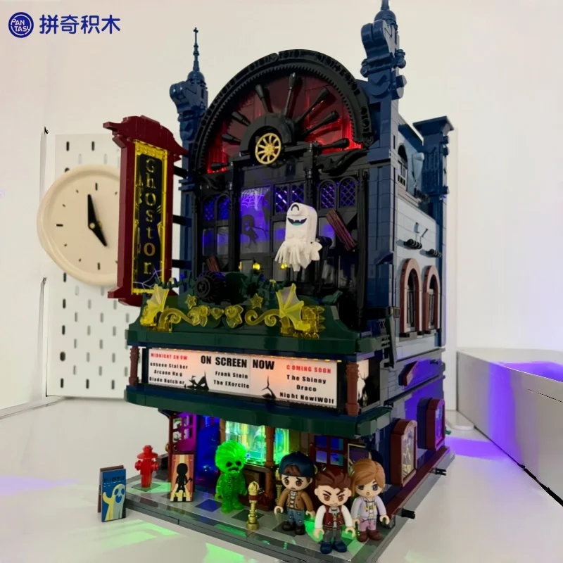nouvelle-serie-d'horreur-pantasy-blocs-de-construction-cinema-fantome-modele-d'assemblage-de-voiture-vintage-vampire-jouet-de-construction-scene-de-rue-ornement-cadeau