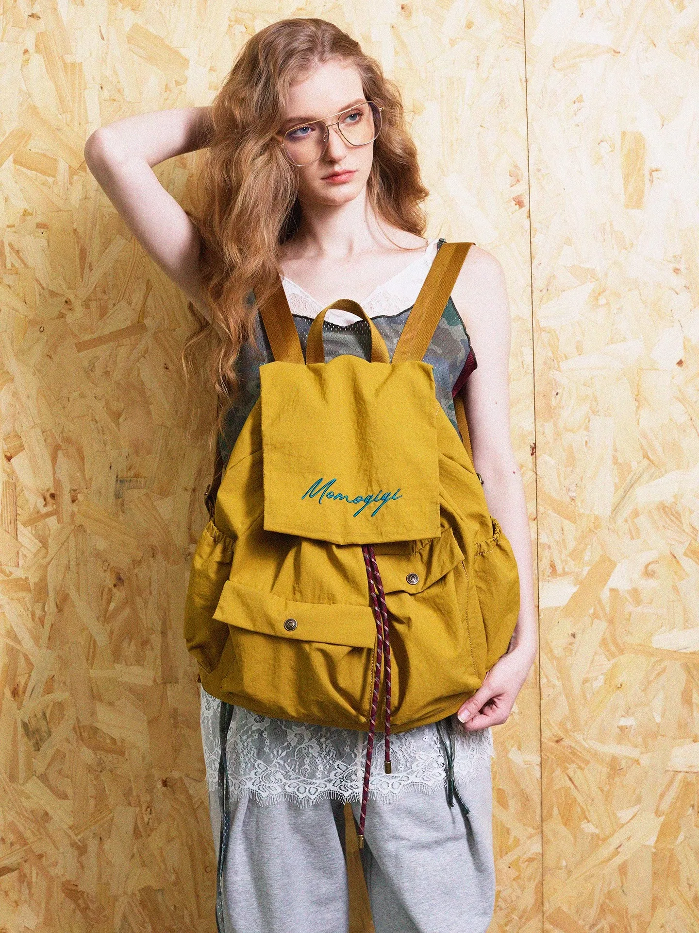 

Original design imported anti-splashing nylon cloth, the same backpack for men and women, outdoor travel backpack