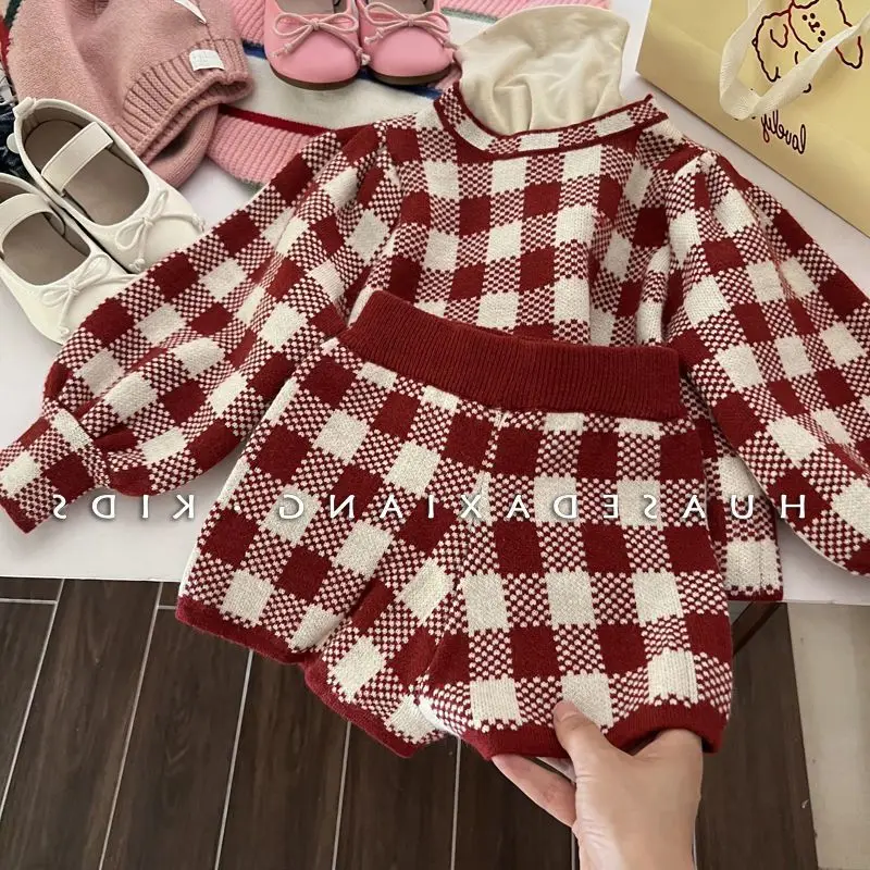 Korean Version of Girls' 2025 Autumn New Sweet Red Checkered Lantern Sleeve Sweater, Children's Checkered Top Shorts