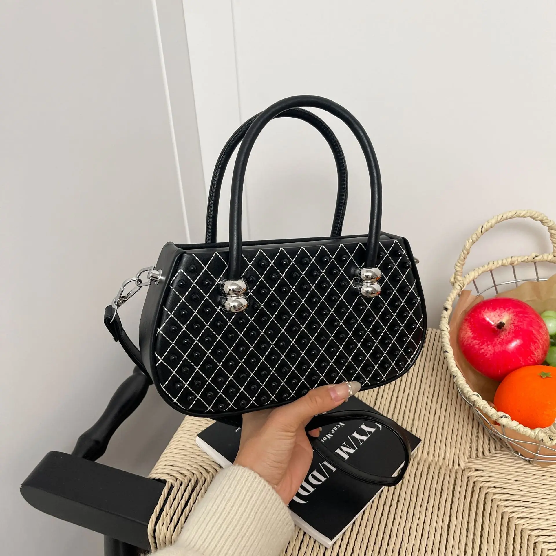 

Winter Popular Women's Bags, Hot-selling Fashion Textured Crossbody Trend Rivet Shoulder Bags, Christmas Gifts Women's Bags