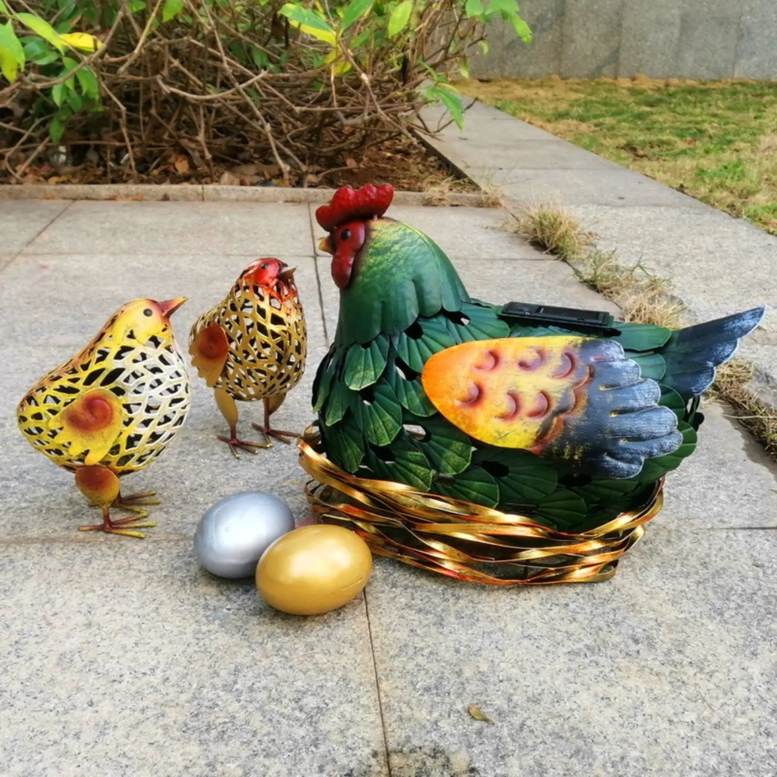 Solar Lantern Chicken Statue Outdoor Decorative Hen and Chicks Statue Lighted Chicken Yard Decor Weather-Resistant for Garden - view 4