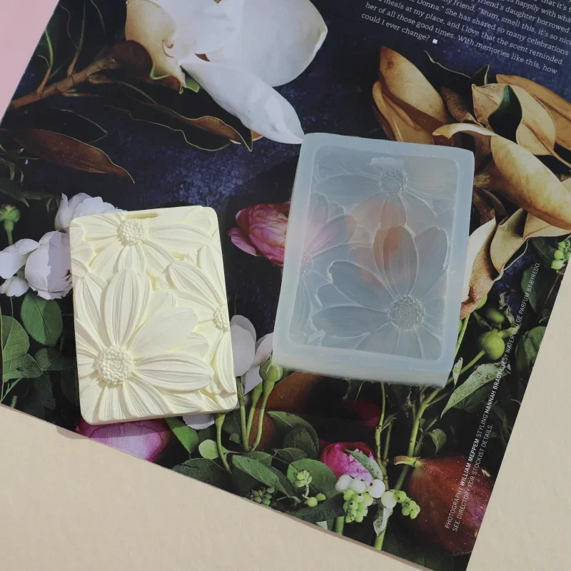 Daisy Flower Silicone Mold with Hole DIY Rectangle Scented Gypsum Pendant Ginkgo Leaf Handmade Aromatherapy Wax Tablets Mold