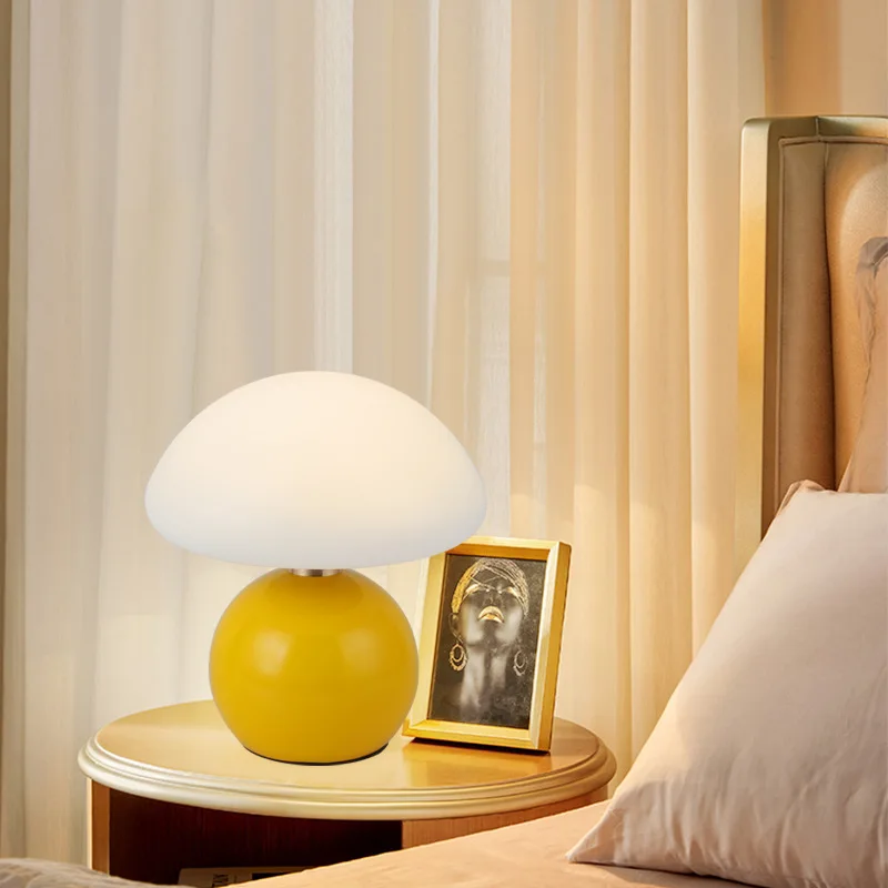 

Multifunctional Mushroom Shape Night Light 10 Brightness Settings USB Charging Modern Bedside Lamp for Home Use