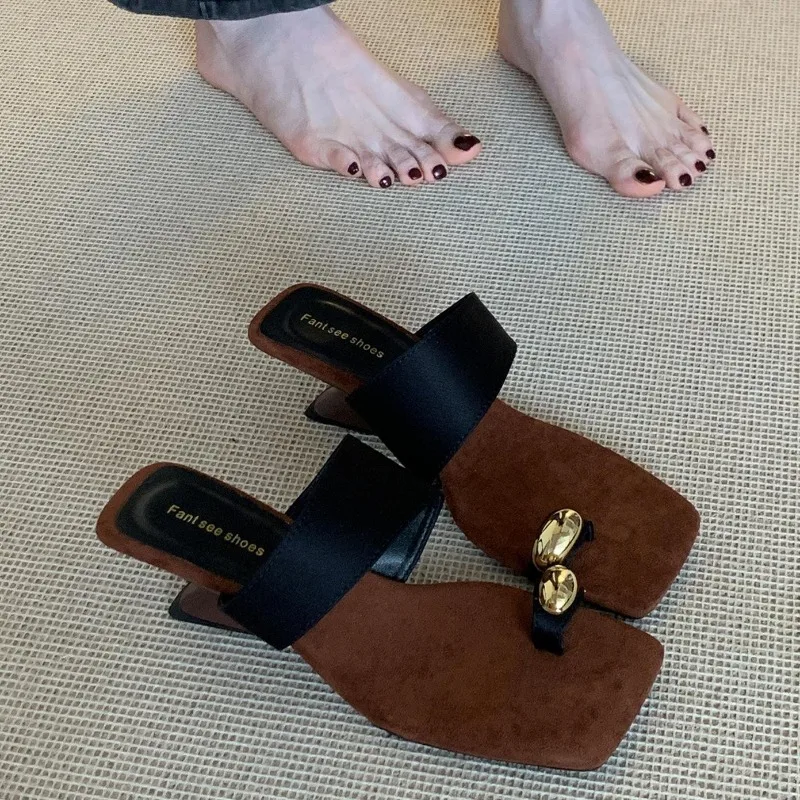 

2026 New Summer Women's High-quality Fashion Elegant Temperament Wedge Slippers Simple Style High-heeled Toe Slippers Sandalias