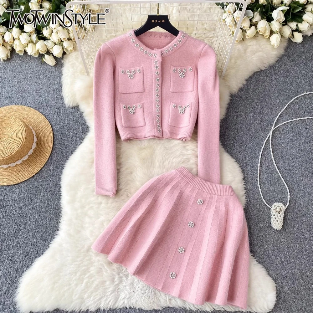 

TWOTWINSTYLE Spliced Pearls Chic Two Piece Set For Women O Neck Long Sleeve Short Tops Elastic Waist Skirt Set Female KSE524901