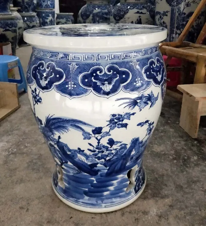 Jingdezhen ceramic stool hand-painted blue and white flower bird stool outdoor balcony toilet porcelain stool