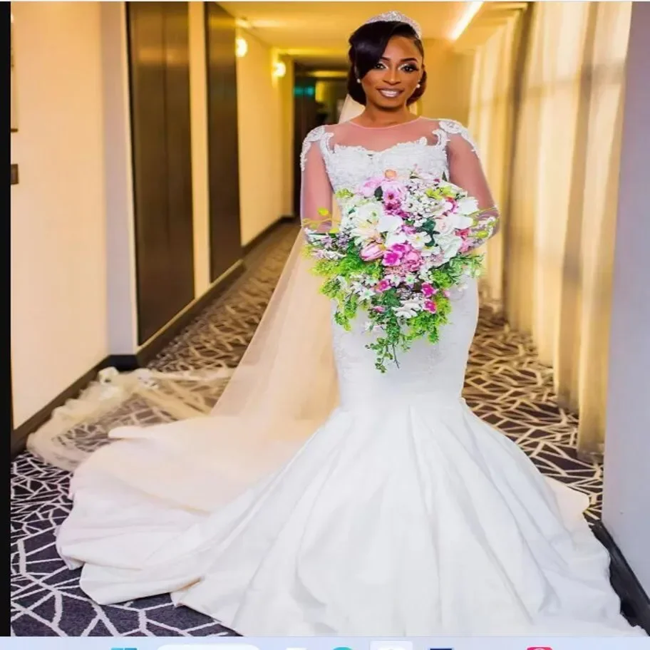 Maßgeschneidertes neuestes Meerjungfrau-Hochzeitskleid mit Perlenapplikation, Kapelle, Schleppe, Illusion, lange Ärmel, Brautkleider in Übergröße