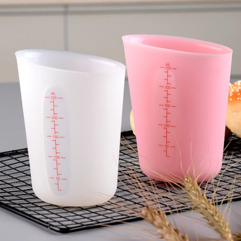 

Dual Scale Silicone Measuring Cup, Milk Tea Shop Baking Tool, Slant Mouth Soft Milk Cup, Hot Cold Oil Cup, Kitchenware Mixing Cu