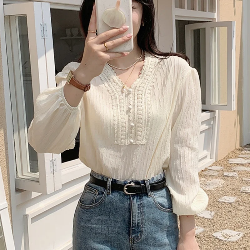 Cotton Long Sleeve Women\'s Blouse Office Lady Elegant White Tops V-neck Casual Lantern Sleeve Shirt