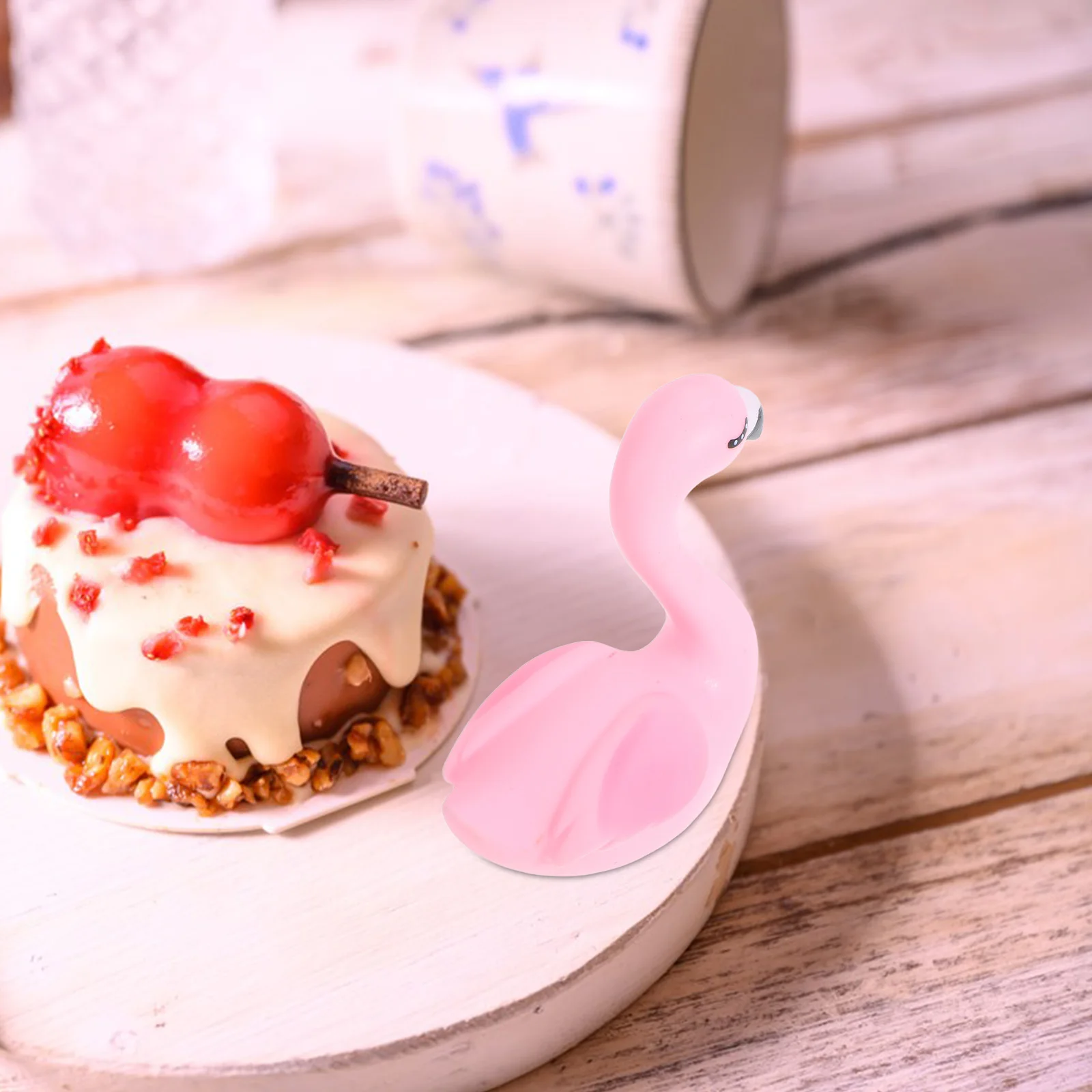 

Cute Flamingo Cake Topper Vinyl Sturdy Non-Edible Birthday Wedding Cake Ornament Hawaiian Beach Theme Cartoon