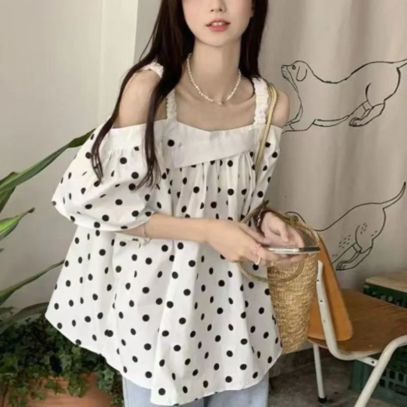 2024 Dames Zomer Mode Nieuwe Sexy One Line Nek Polka Point Off Shoulder Korte Stijl Elegantie Veelzijdige Band Chiffon Tops