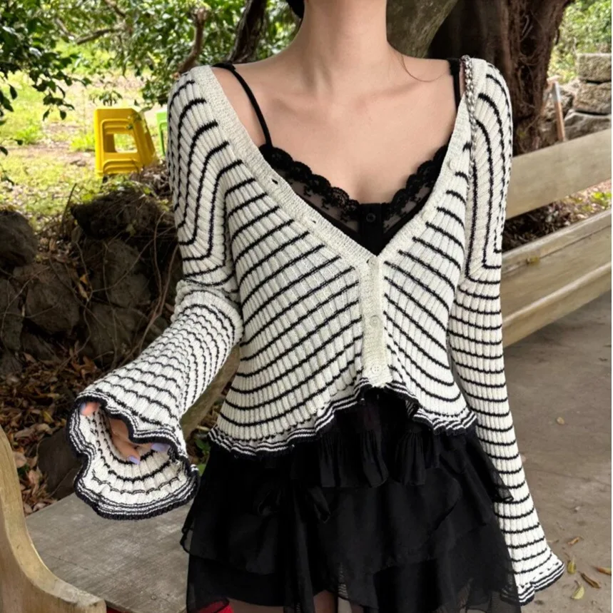 Autumnal Striped Wooden Ear Collar Color Block V-neck Knitted Top Open Cardigan Casual Style Long Sleeve Women's Fashion