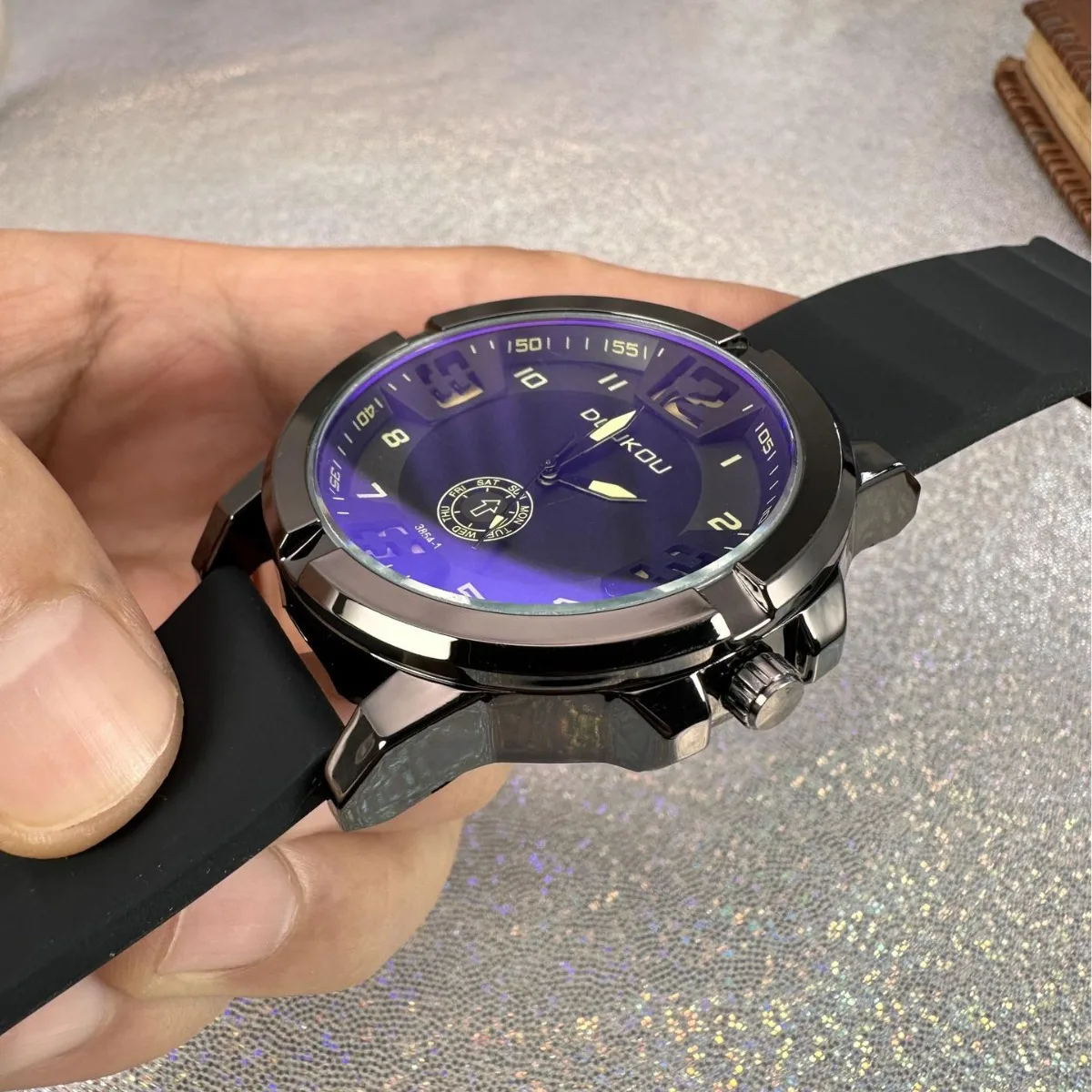 أعلى العلامة التجارية الفاخرة الرجال الرياضة ساعات كوارتز رجل التناظرية تاريخ ساعة سيليكون حزام ساعة اليد بالجملة Relogio Masculino