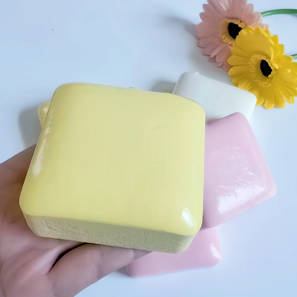 1pc New Random Color Square Milk Cake Soft Pinch To Relieve Daily Stress And Tension Slow Rebound Office Decoration Gift Toys.