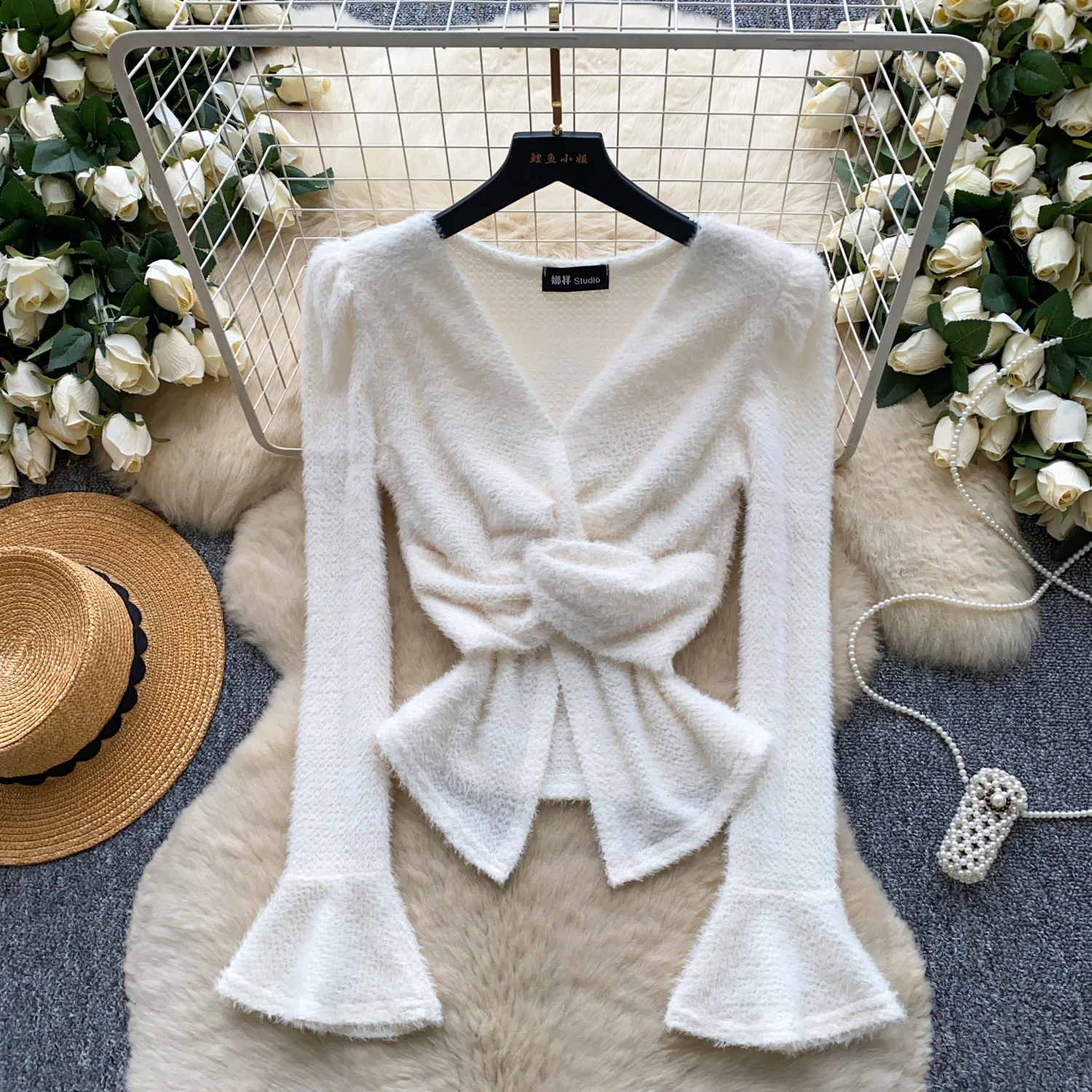 

Женский зимний меховой свитер на день рождения, фестиваль, женский модный топ с расклешенными рукавами и закрученным узлом, пуловер, женский милый тонкий теплый свитер