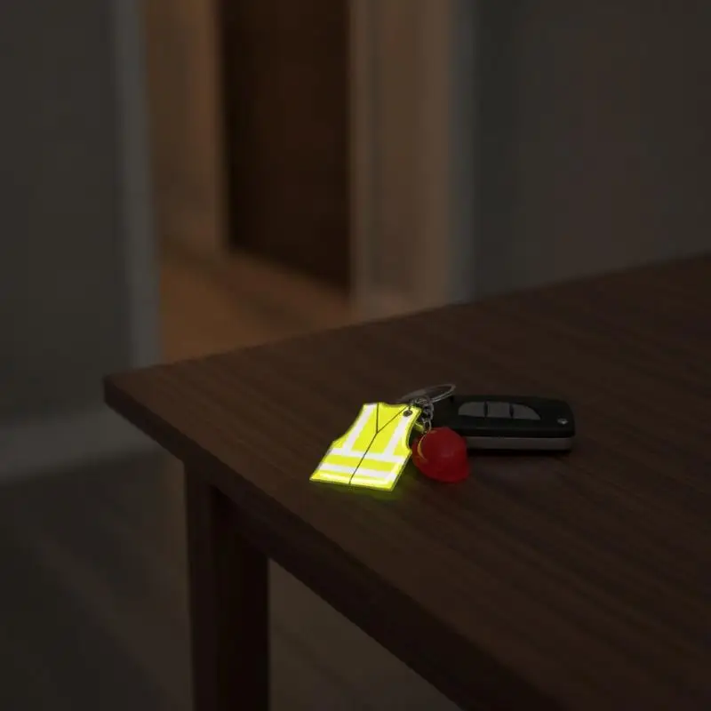 Kreativer Schlüsselanhänger in Form einer Weste und eines Schutzhelms, reflektierender Anhänger für Nachtfahrten, für Rucksack- und Gepäckzubehör – Detail 6