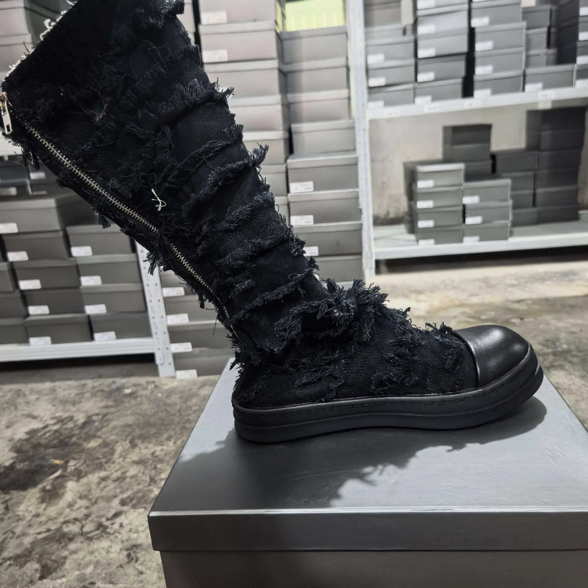 Men's Black/White Knee High Tassel Snow Boots Casual Platform Canvas Luxury Street Wear Retro Designer Shoes for Autumn