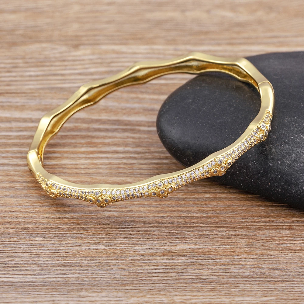 AIBEF New Fashion Geometric Crystal Zircon Gold-Plated Bangles Women\'s Simple Design Jewelry Party Exquisite Birthday Gifts