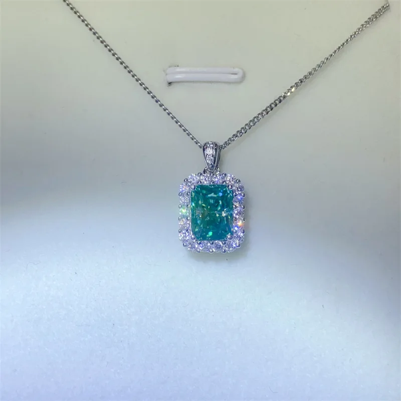 

Neck Line Decor Pendant For Women 2ct Moissanite PT950 Platinum | Elegant rectangular shape, beautify clavicle curve and enhance