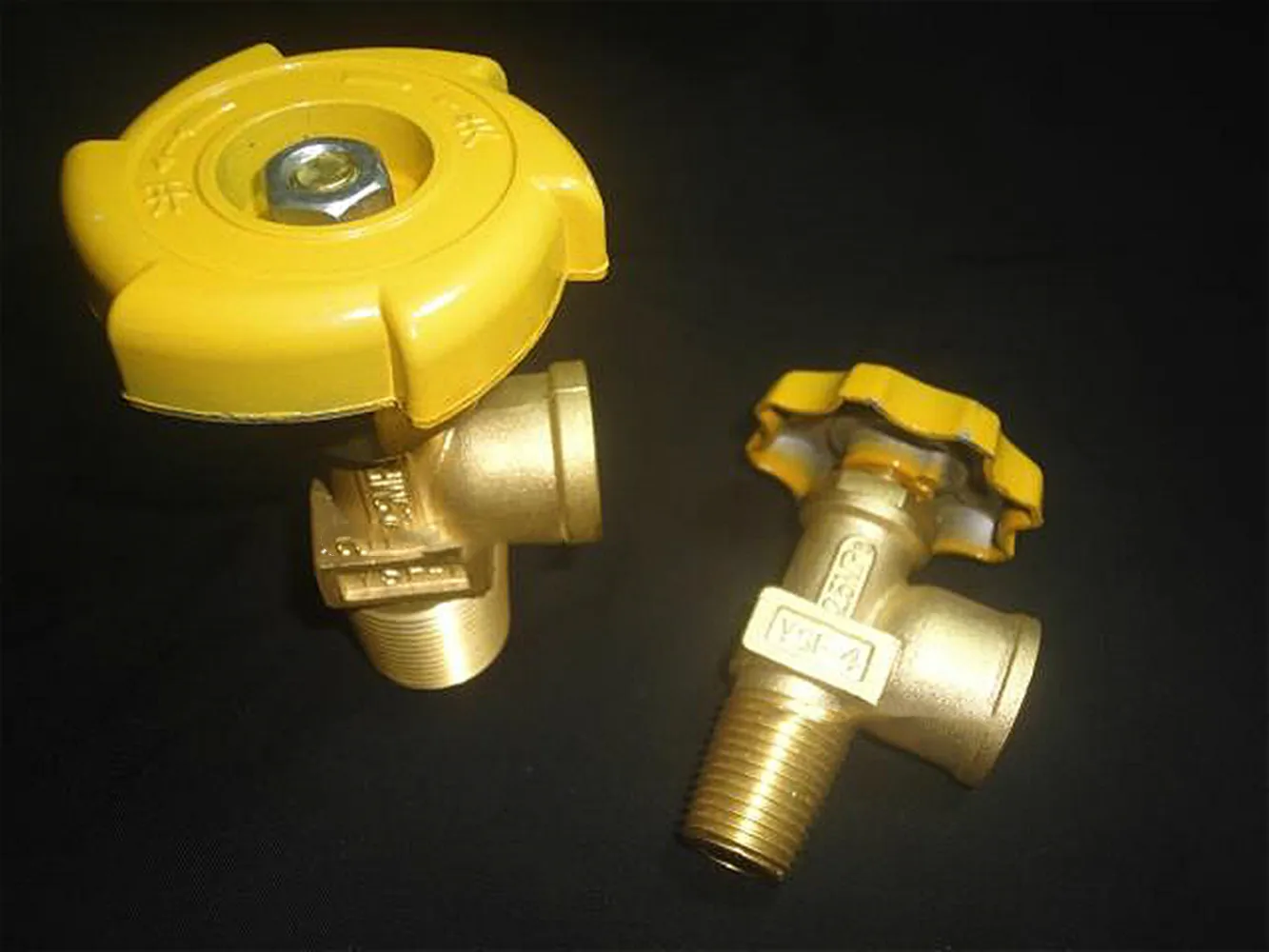 YSF-1/YSF-4/YSQ-3 Household 2.5Mpa 5kg/10kg/15kg Pressure LPG Bottle Valve for Gas Cylinder Tank