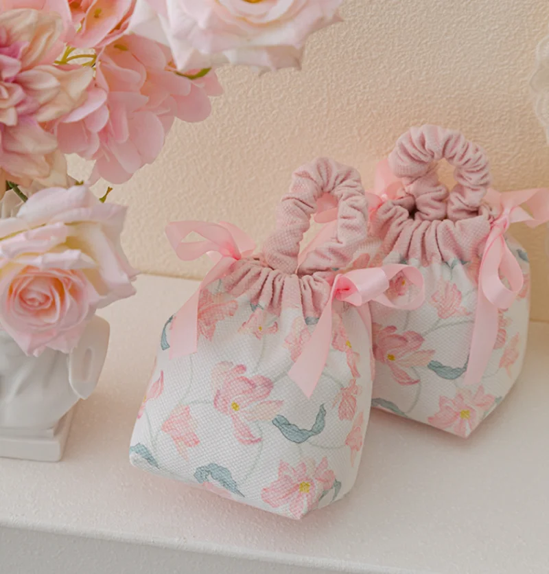 

Vintage Floral Gift Bag Protective Party Favor Bag Jewelry Packaging Pouch Soft Wedding Gift Bag For Candy Packaging Gift